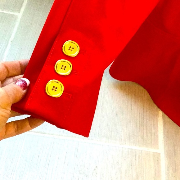 Ultra Smart Red ‘Arthur Levine for Tahari’ Jacket Dbl Breasted with Gold Buttons - Picture 7 of 14